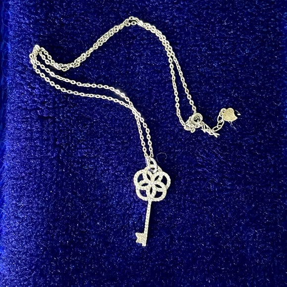Key Necklace - Picture 1 of 4